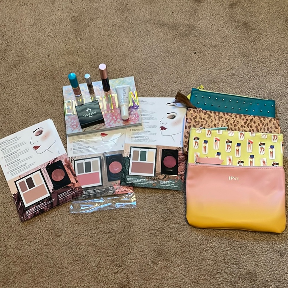 Makeup sample bundle free w/ $15 purchase